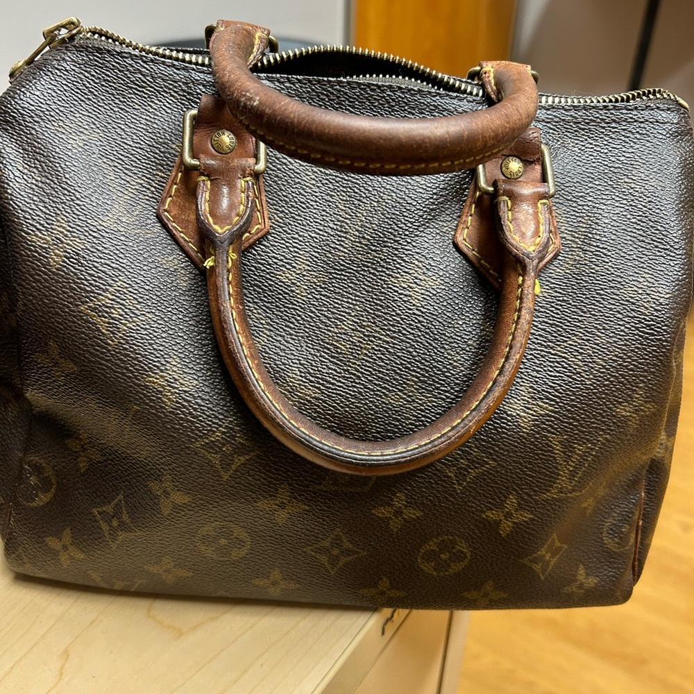 Louis Vuitton vintage 25 speedy Brown Designer Monogram Handbag
